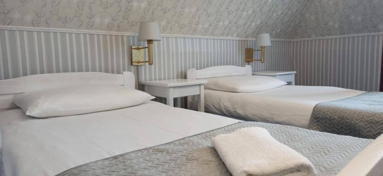 Dwor Ostoia Hotell Rymanów Exteriör bild