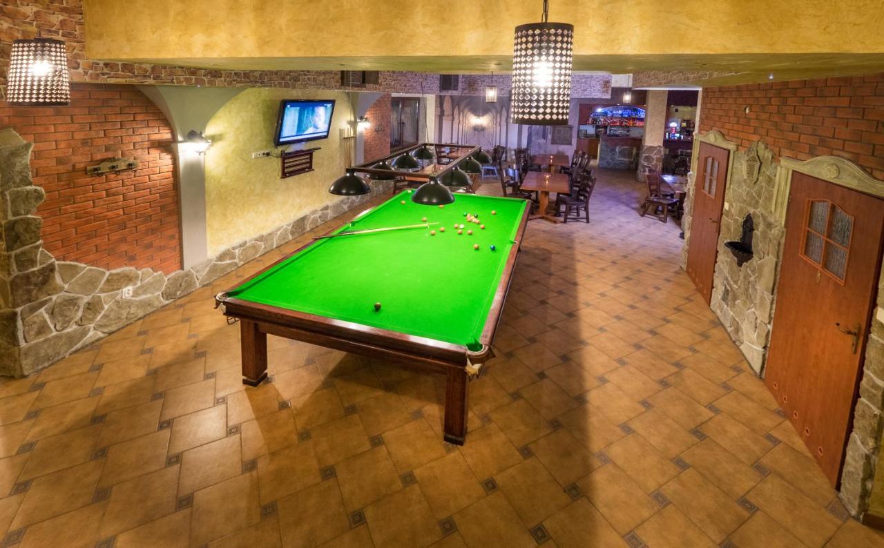 Dwor Ostoia Hotell Rymanów Exteriör bild