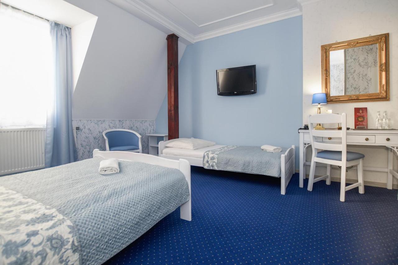 Dwor Ostoia Hotell Rymanów Exteriör bild