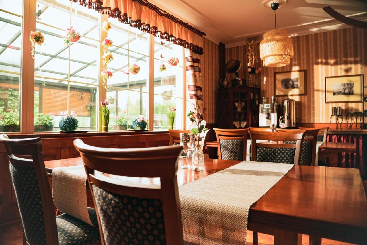 Dwor Ostoia Hotell Rymanów Exteriör bild