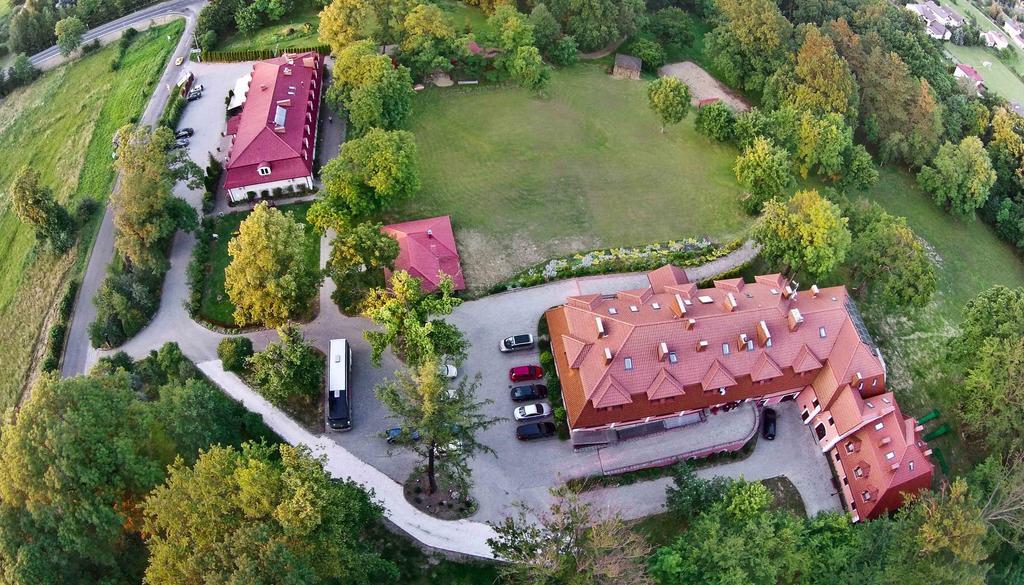 Dwor Ostoia Hotell Rymanów Exteriör bild
