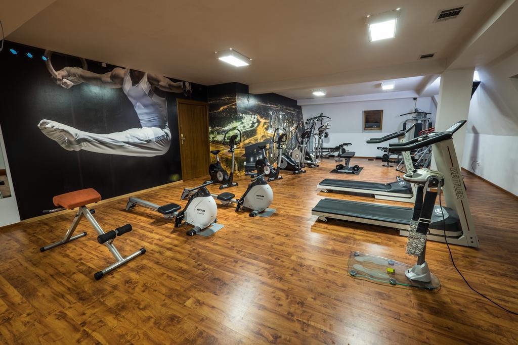 Dwor Ostoia Hotell Rymanów Exteriör bild